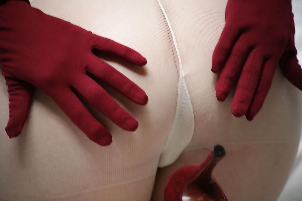 20P MILF Cameltoe 5