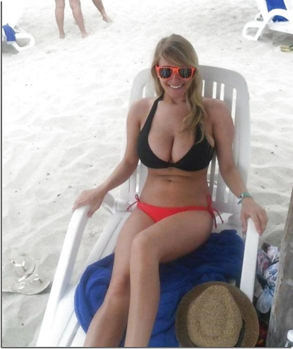 25P Comment on who you'd like to cum all over