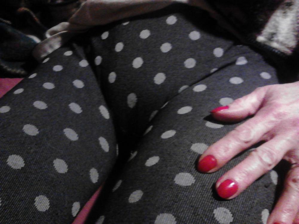 25P Pretty nails on mound
