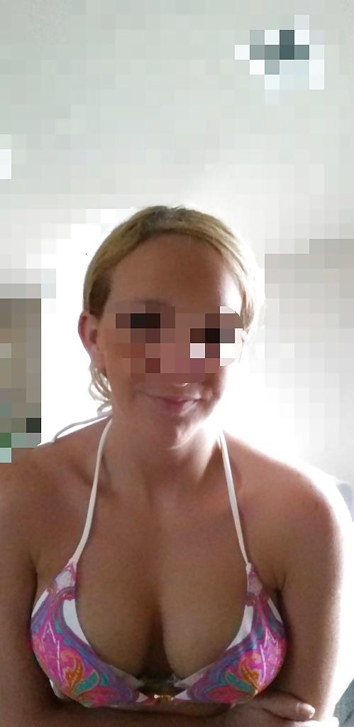 22P Amateur, blonde, ass, housewife, milf