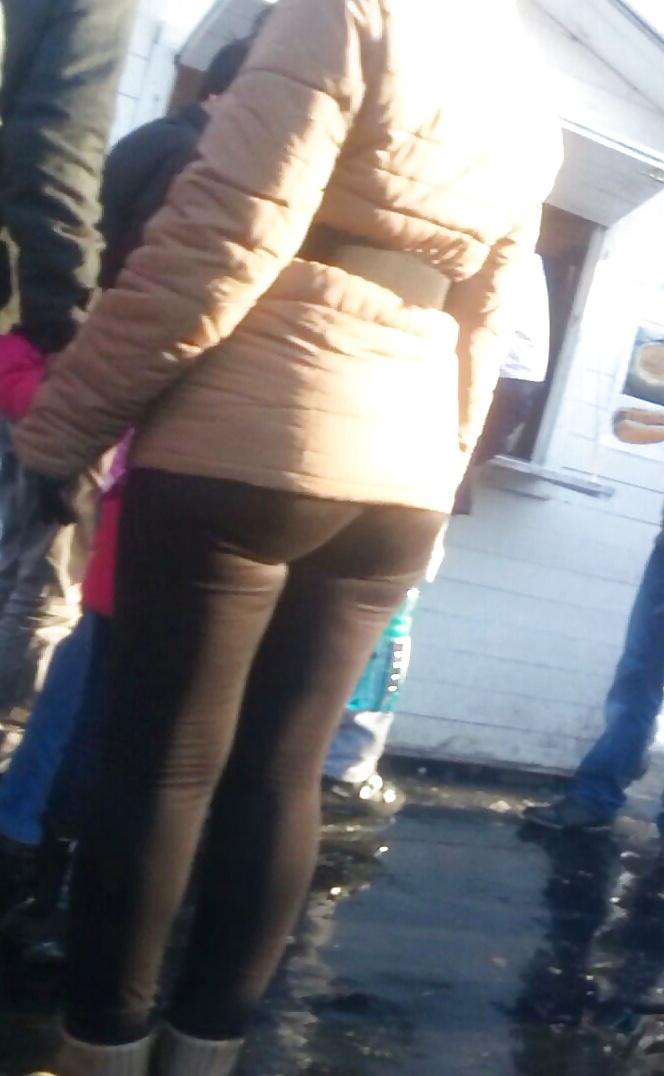 25P Spy leggigns,feet, legs tight sexy women romanian