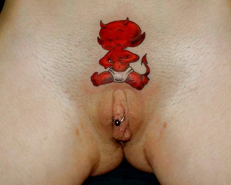 24P Hot pussy tattoos