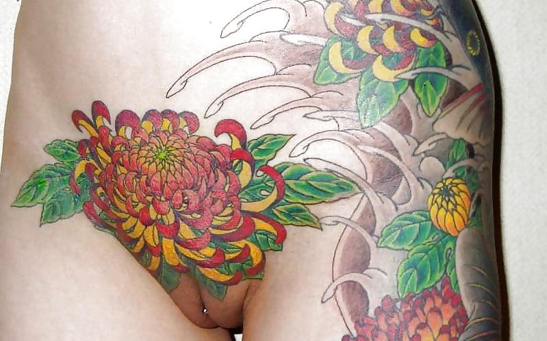 24P Hot pussy tattoos