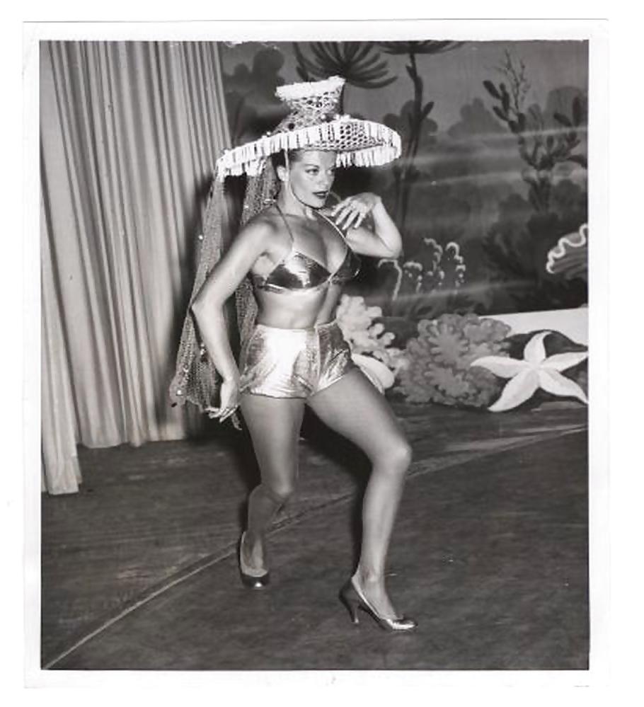 25P Let's Jerk Off Over ... Janis Paige