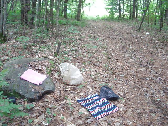 25P Shoe Horny Out in the Woods