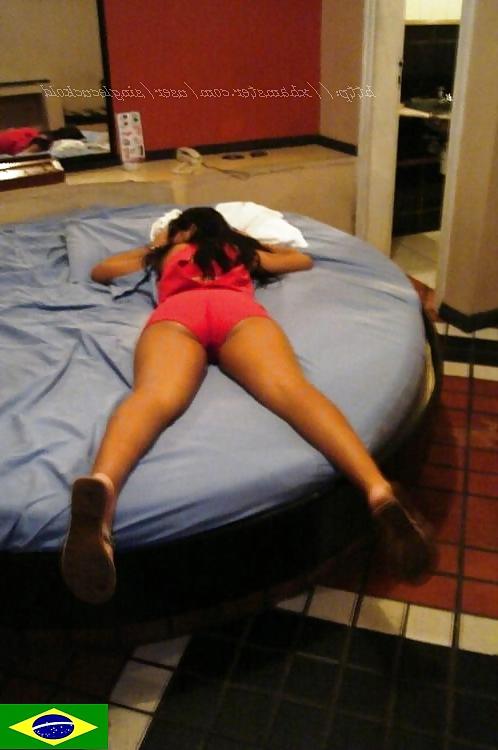 15P Young slut in hotel Brazil