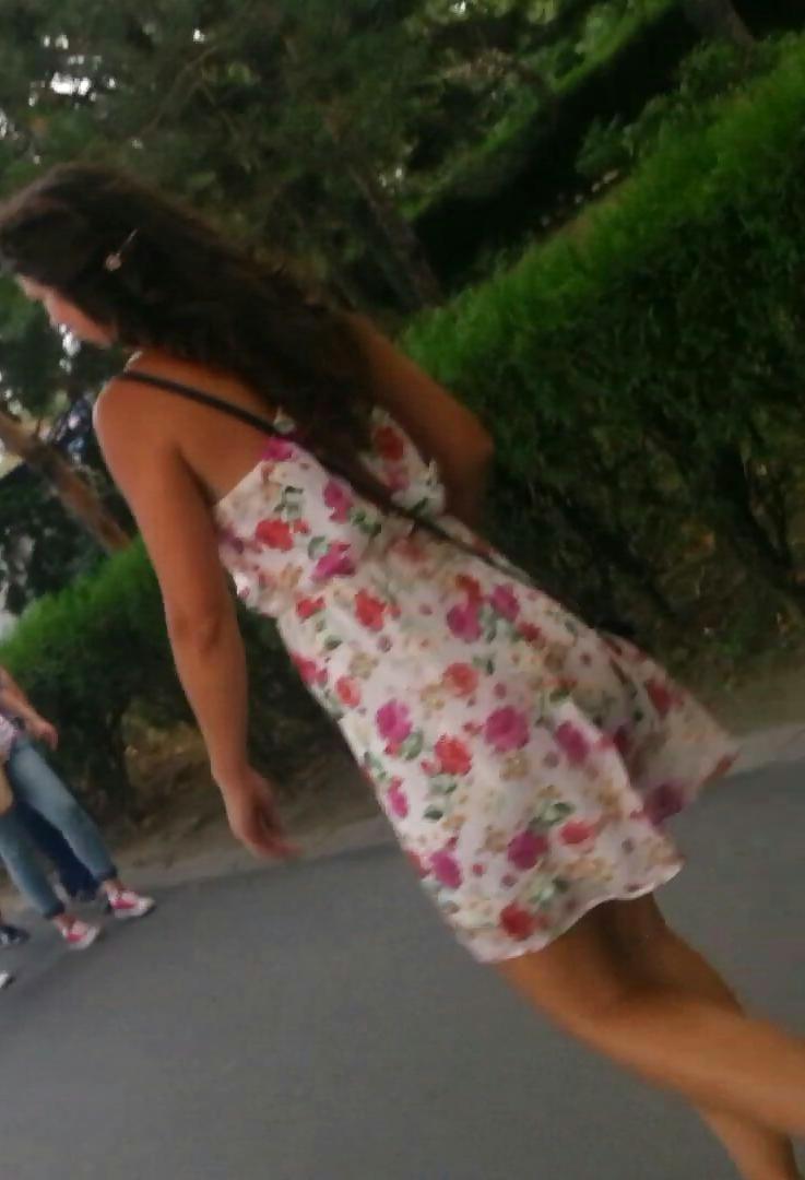 25P Spy sexy teens and mature skirt, feet romanian