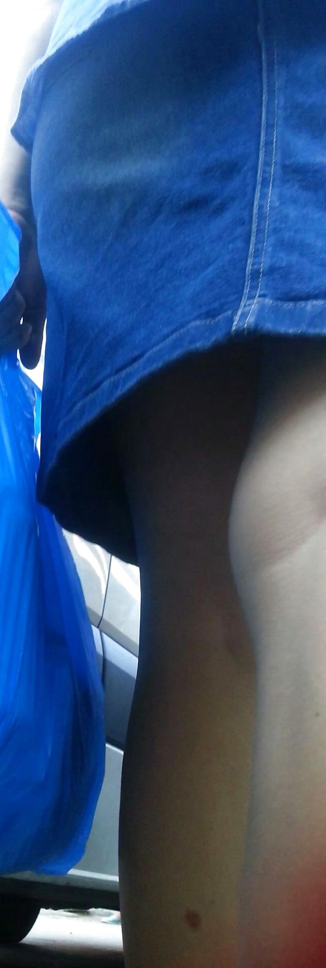 25P Spy sexy teens and mature skirt, feet romanian