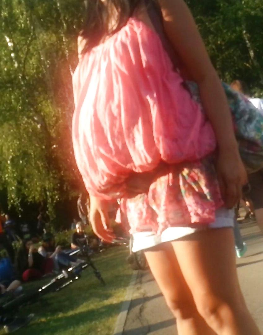 25P Spy sexy teens and mature skirt, feet romanian