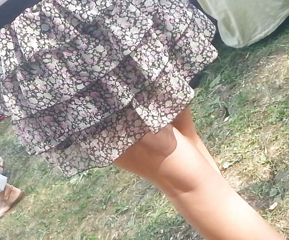 25P Spy sexy teens and mature skirt, feet romanian