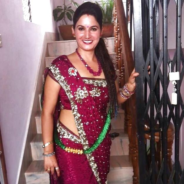 5P Sexy nepali housewife - SULOCHANA