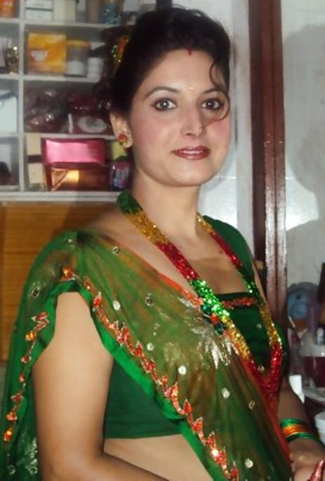 5P Sexy nepali housewife - SULOCHANA