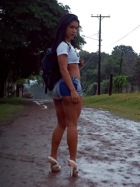 25P Teen sluts in tight shorts 1.