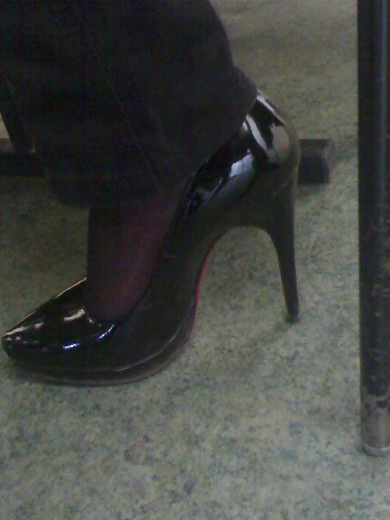 15P Cummed co-workers heels