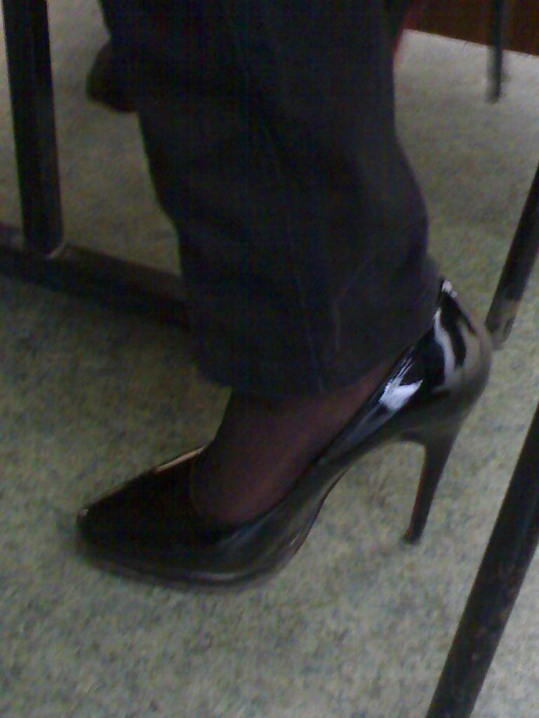 15P Cummed co-workers heels