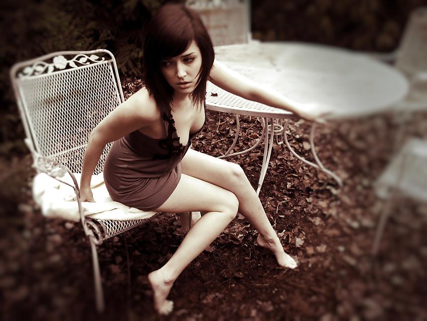 21P Legs Crossed or Together