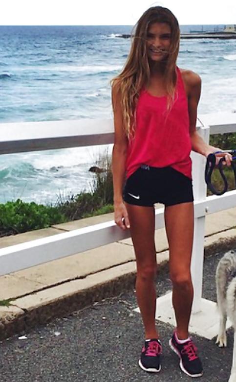 25P Hot girls with big thigh gaps 