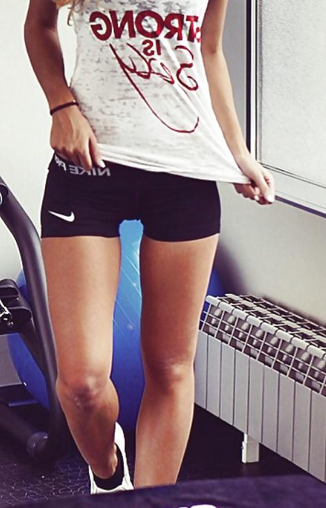 25P Hot girls with big thigh gaps 
