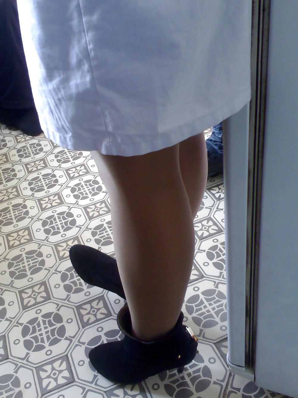 23P Ex-girlfriend legs, pantyhose and cum on her heels