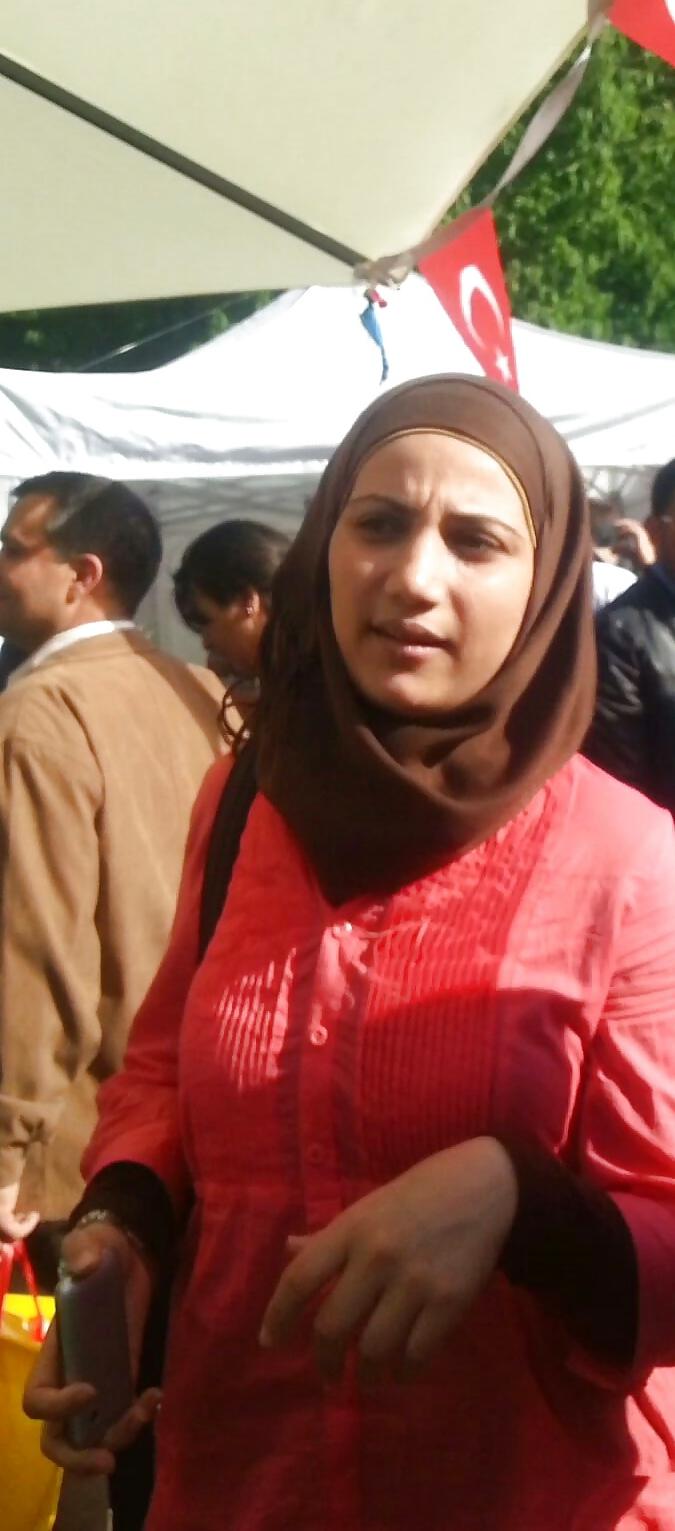 17P Spy turkish women turban in romanian