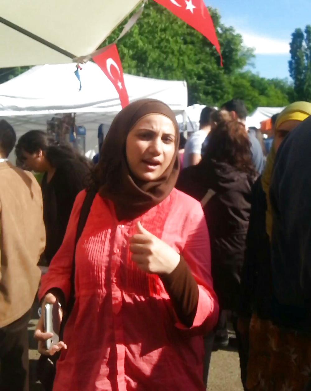 17P Spy turkish women turban in romanian