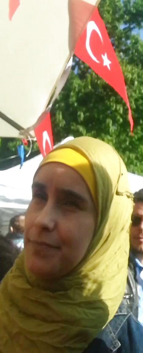 17P Spy turkish women turban in romanian