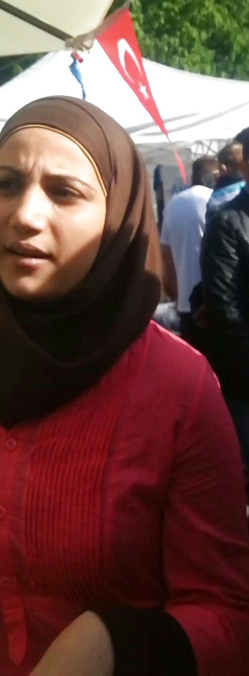 17P Spy turkish women turban in romanian