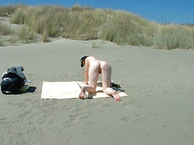 12P Couple a la plage