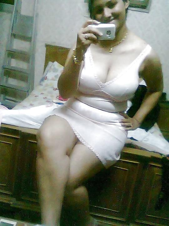 8P Who want to fuck my freinds hot mom ?