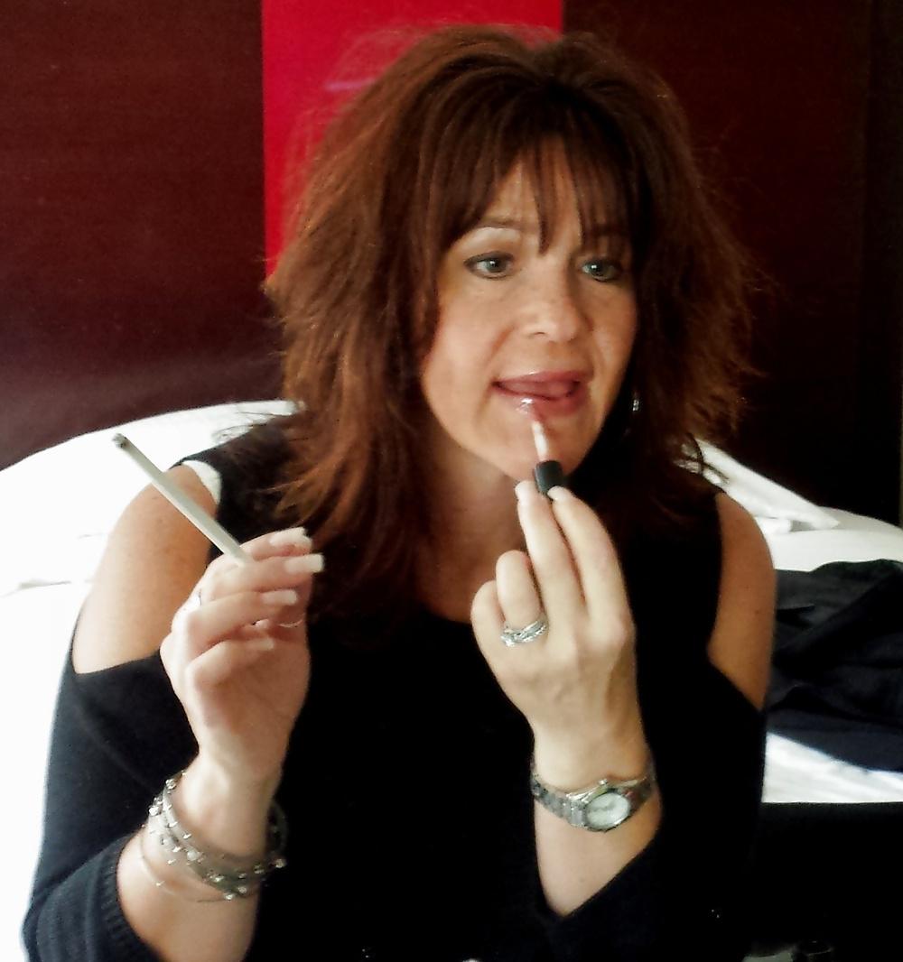 9P Sexy Cougar Smoking VS120s II