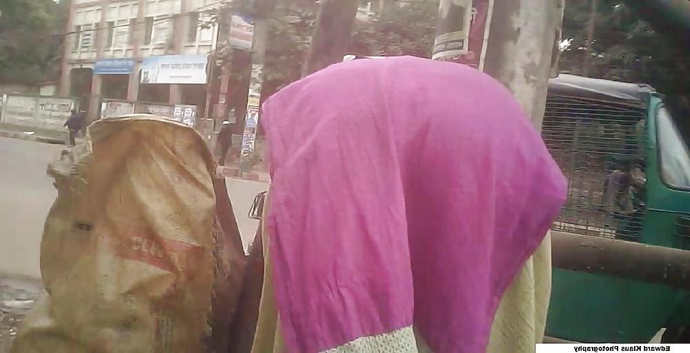 7P Bangladeshi street bend over