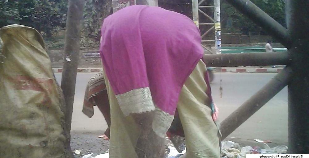 7P Bangladeshi street bend over
