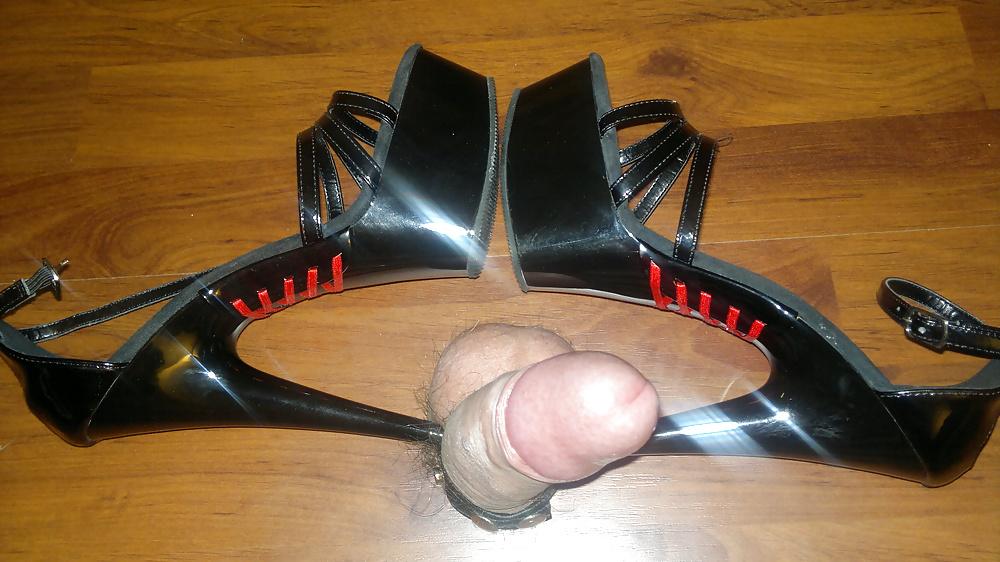 18P TRAMPLE, SHOEJOB, SHOES MY WIFE HIGH HEELS