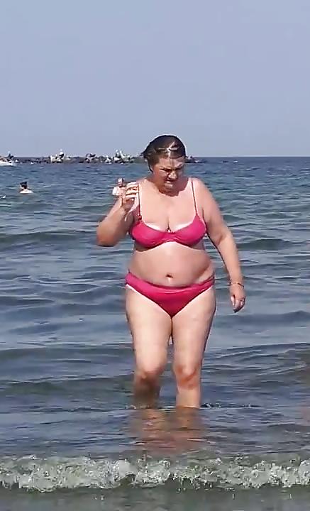 25P Spy beach summer mature romanian
