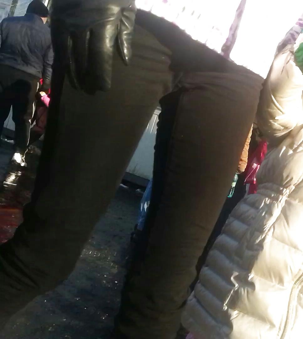 25P Spy sexy women cameltoe romanian