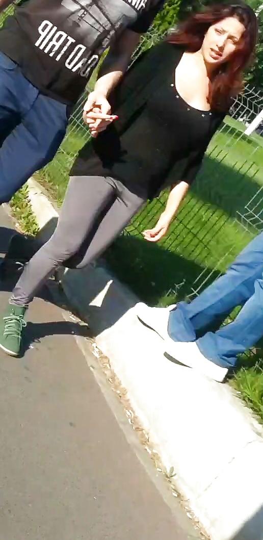 25P Spy sexy women cameltoe romanian