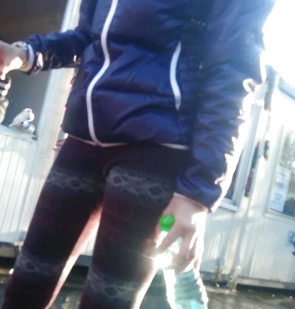 25P Spy sexy women cameltoe romanian