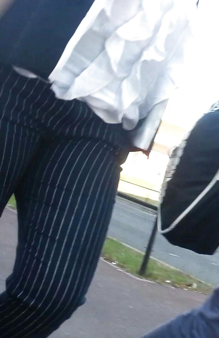 25P Spy sexy women cameltoe romanian