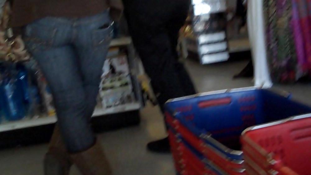 25P Public butts and ass in tight jeans