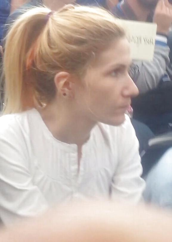25P Spy sexy mature face, feet and bust romanian