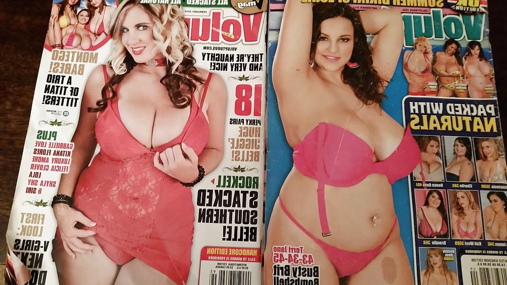 7P Cum over porn mag and panties