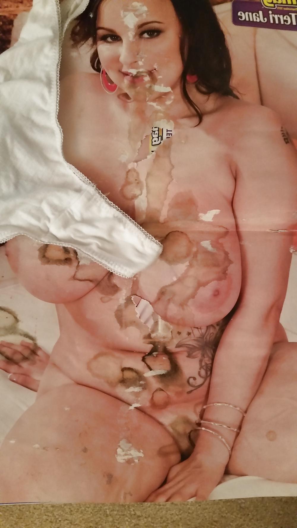 7P Cum over porn mag and panties