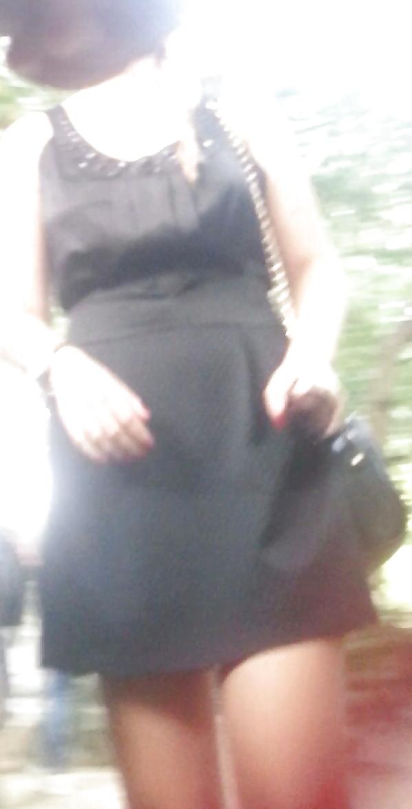 25P Spy sexy women skirt and feet romanian