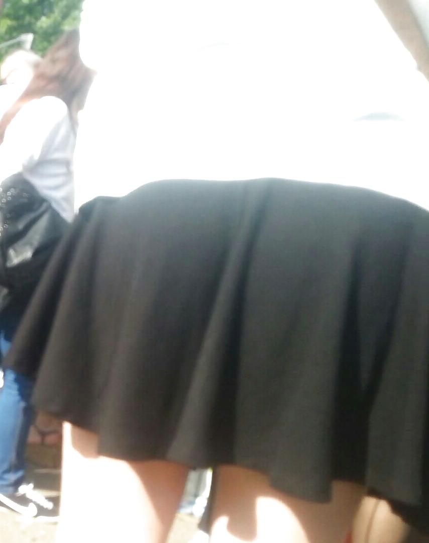 25P Spy sexy women skirt and feet romanian
