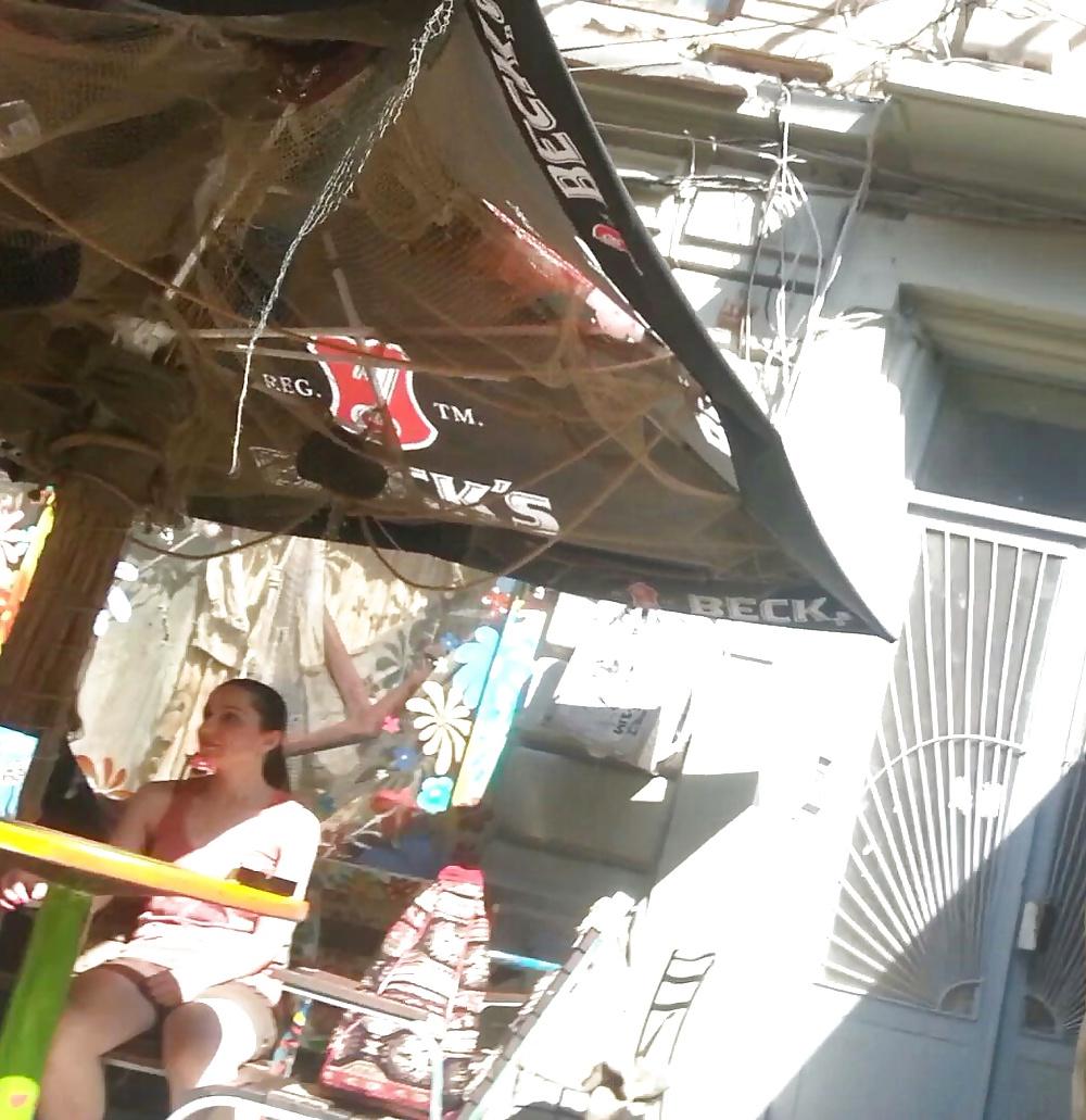 25P Spy sexy women in restaurant romanian
