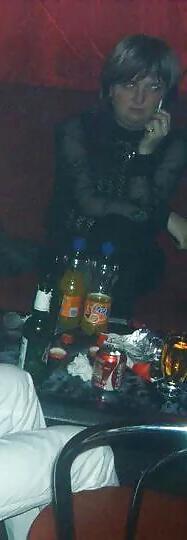 25P Spy sexy women in restaurant romanian