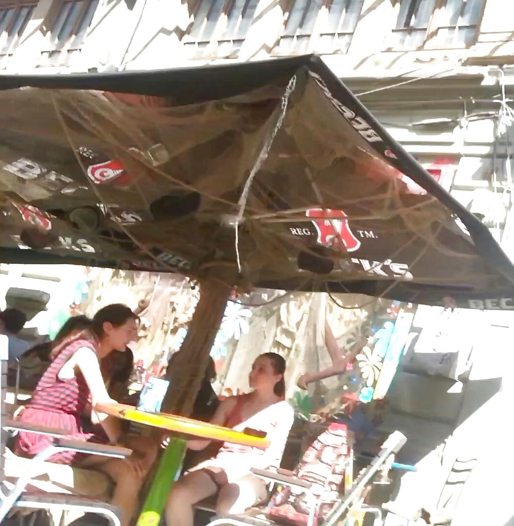 25P Spy sexy women in restaurant romanian