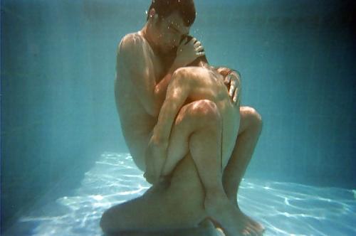 25P Gay Sex In Pools Or Hot Tubs