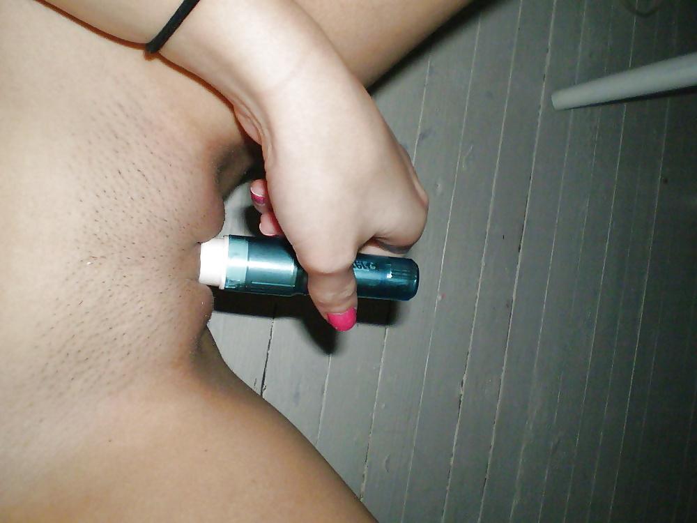 25P Young Amateur Girl With Camera