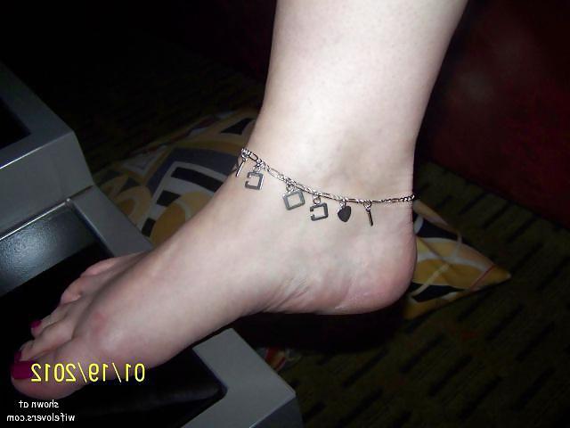 25P Some heels,shoe dangling